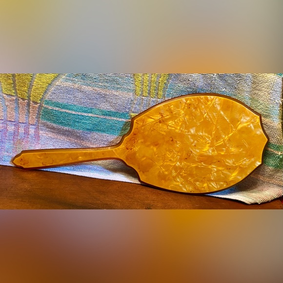 💥Celluloid Amber Hand-held Mirror💥 VINTAGE - Picture 2 of 13